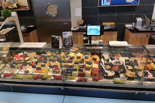 EDEKA Susanne Krüger e.K. in Binz OT Prora - Käsetheke