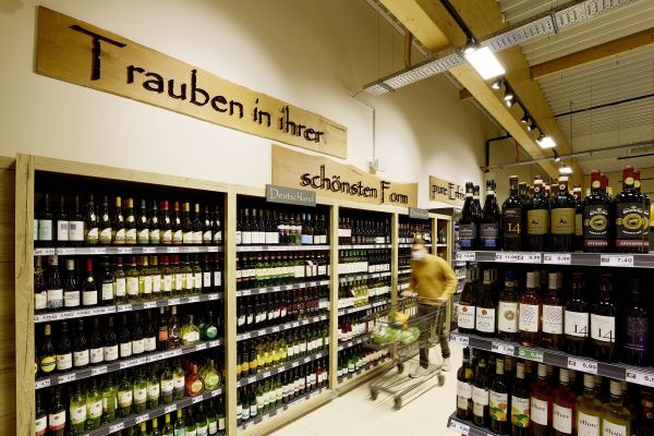 EDEKA Susanne Krüger e.K. in Binz OT Prora - Weinabteilung